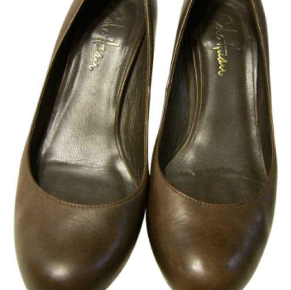 Cole Haan Leather heels!